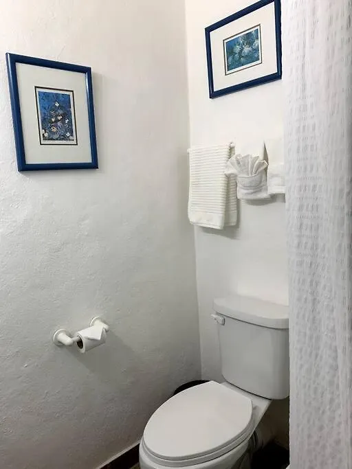 קראון פוינט Reefside Villa טרינידד וטובגו